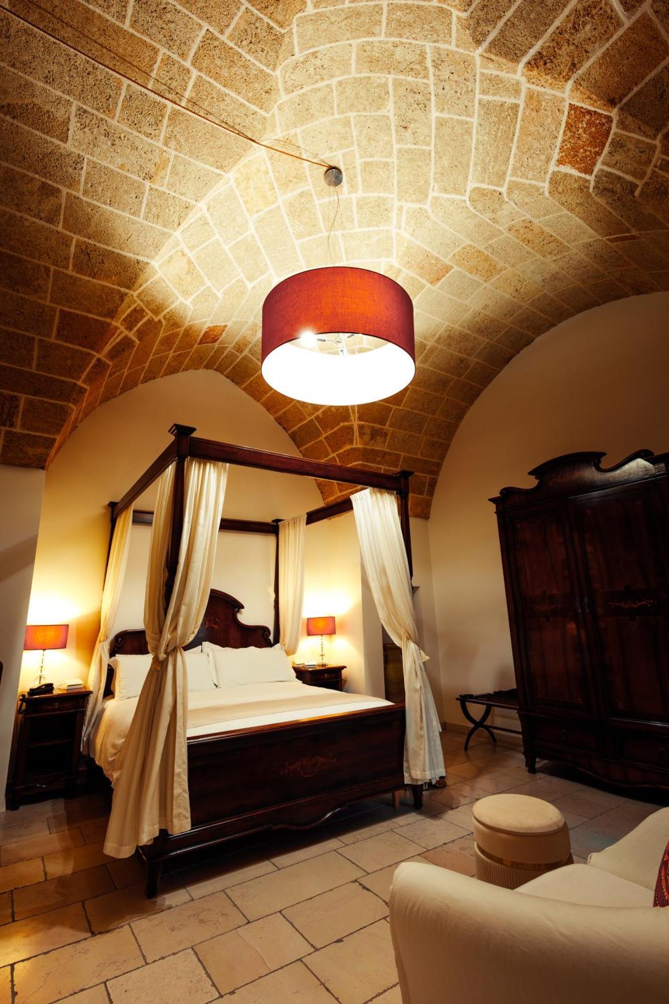 קאסארנו Vico Regio Hotel מראה חיצוני תמונה