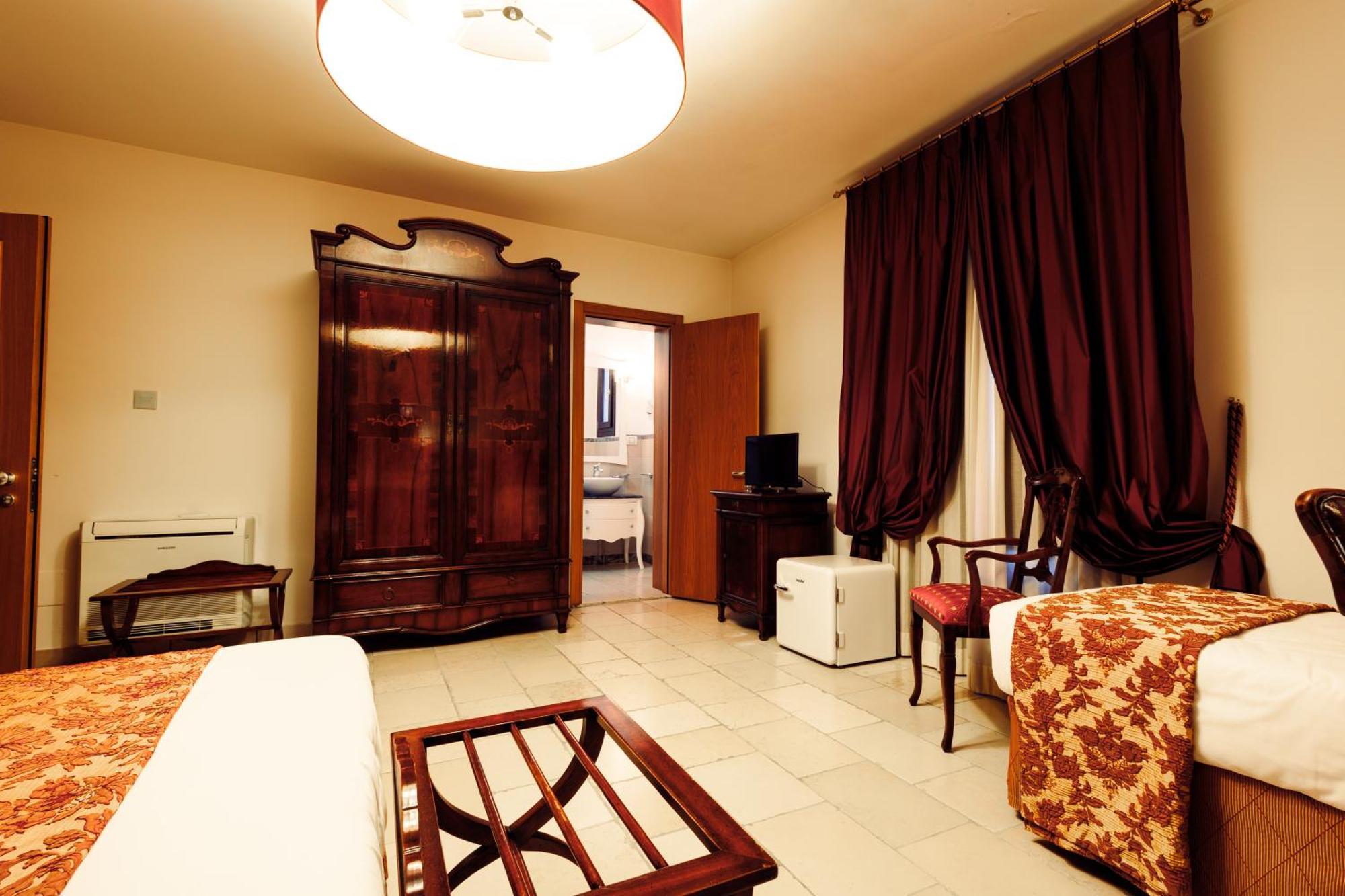 קאסארנו Vico Regio Hotel מראה חיצוני תמונה